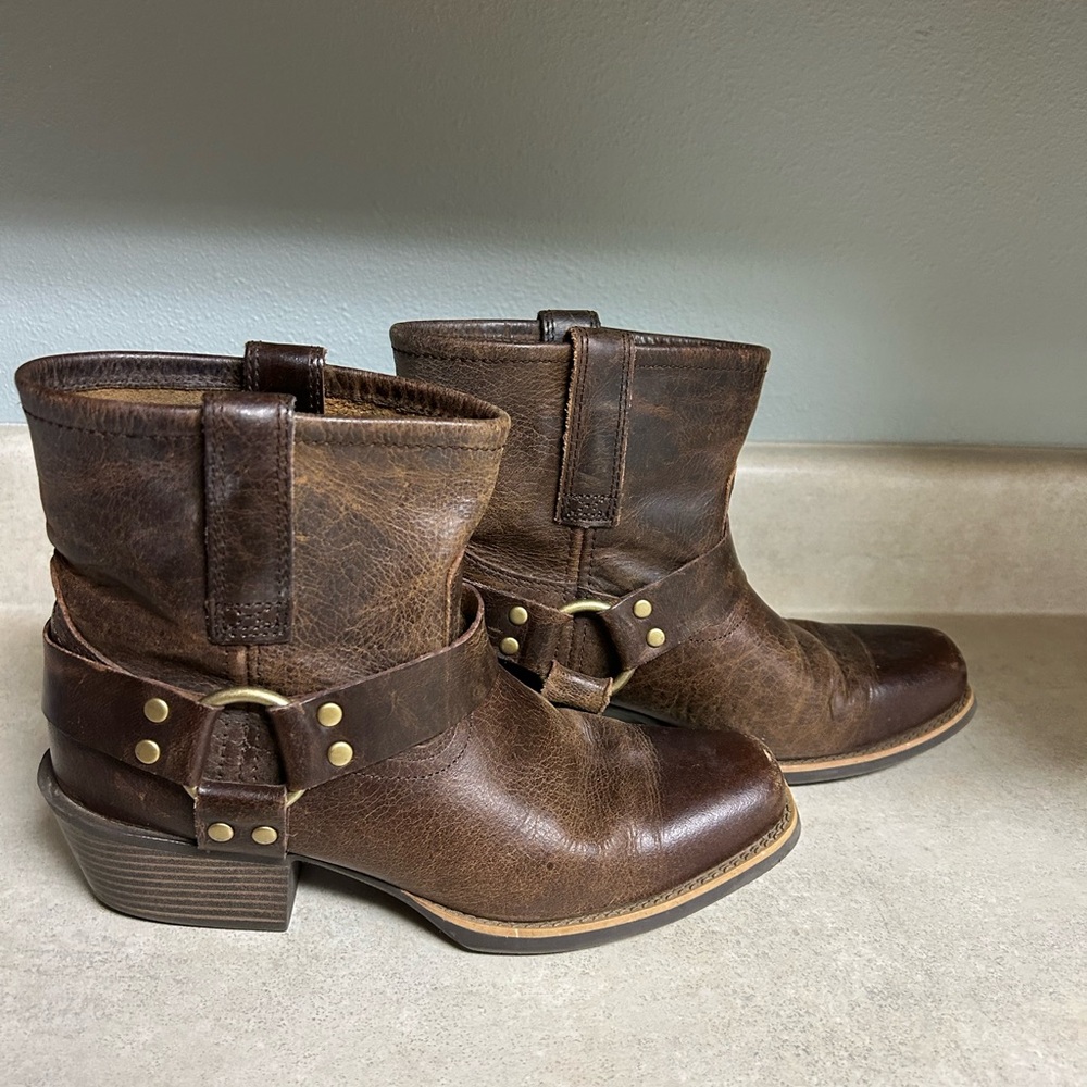 Women’s Justin ankle cowgirl Brown Leather Boots size 9.5B
